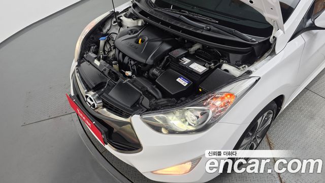 Hyundai AVANTE 2014 — photo 6