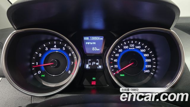 Hyundai AVANTE 2014 — photo 11