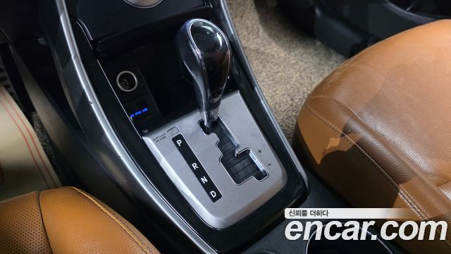 Hyundai AVANTE 2014 — photo 12