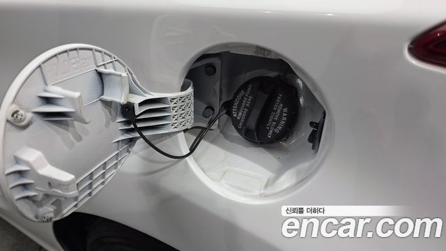 Hyundai AVANTE 2014 — photo 18