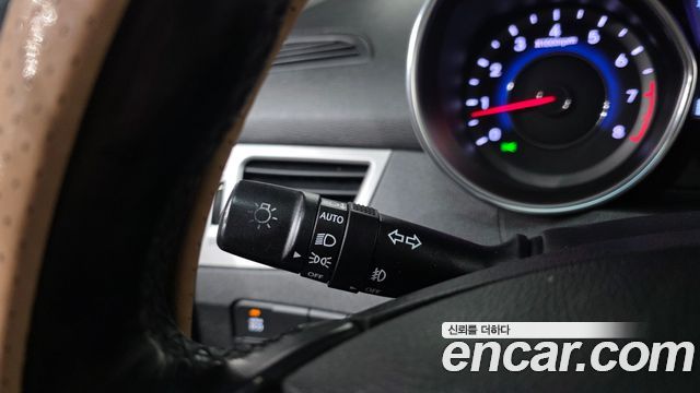 Hyundai AVANTE 2014 — photo 30