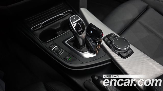 BMW 3-Series 2017 — photo 9