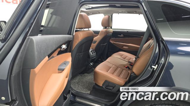 Kia Sorento 2019 — photo 16