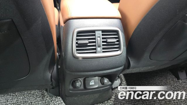 Kia Sorento 2019 — photo 32