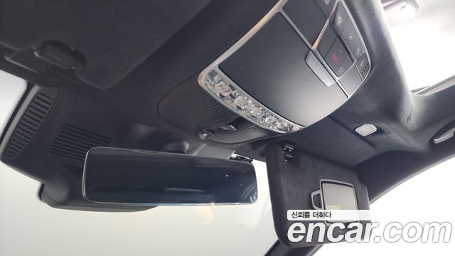 Mercedes-Benz S-Class 2019 — photo 19