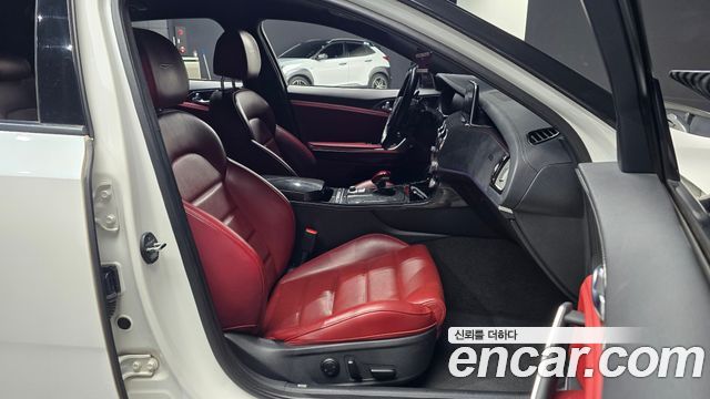 Kia Stinger 2019 — photo 10