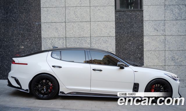 Kia Stinger 2019 — photo 16