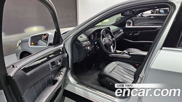 Mercedes-Benz E-Class 2014 — photo 10