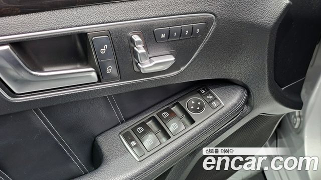 Mercedes-Benz E-Class 2014 — photo 18