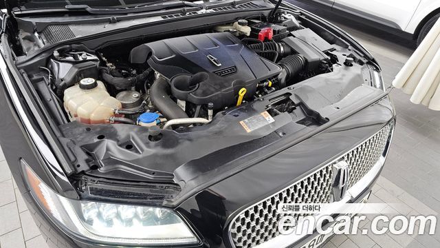 Lincoln Continental 2017 — photo 6
