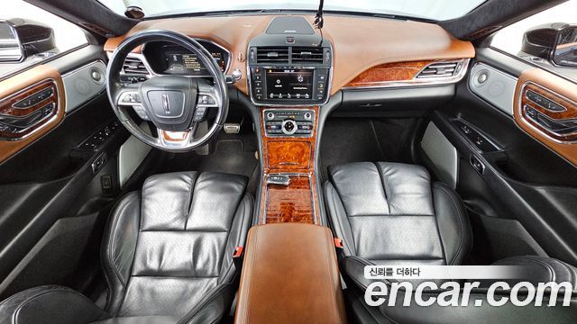 Lincoln Continental 2017 — photo 7
