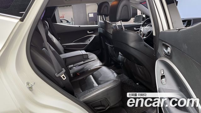 Hyundai Santafe 2016 — photo 11