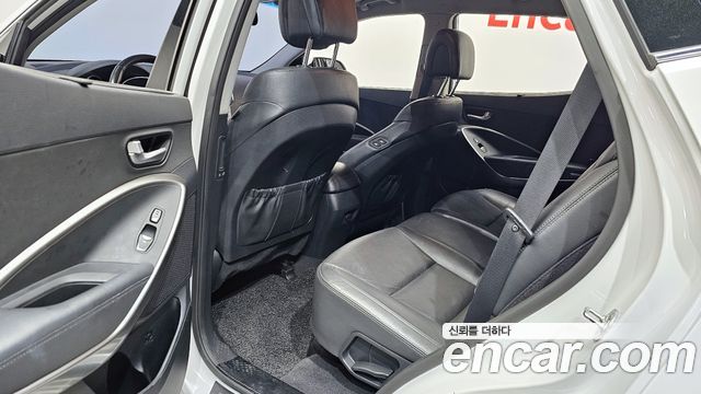 Hyundai Santafe 2016 — photo 12