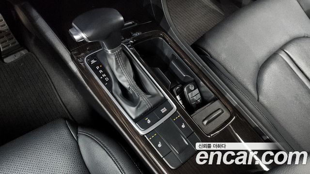 Kia K5 2016 — photo 9