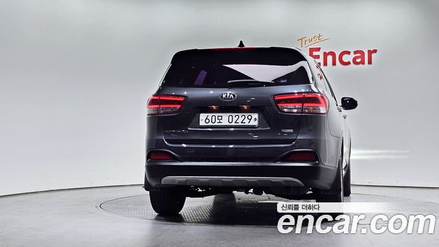 Kia Sorento 2016 — photo 4