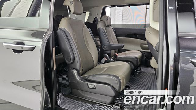 Kia Canival 2025 — photo 17