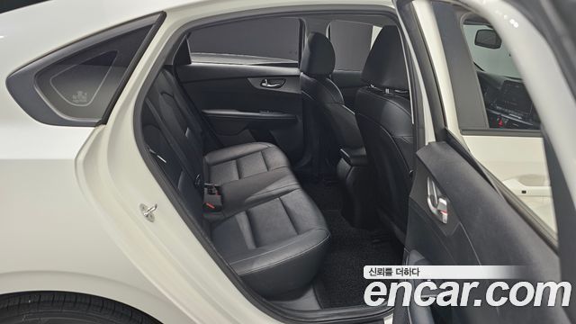 Kia K3 2019 — photo 17