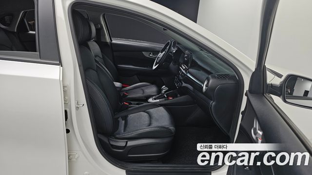 Kia K3 2019 — photo 16