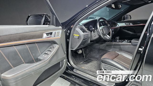 Genesis G80 2017 — photo 10