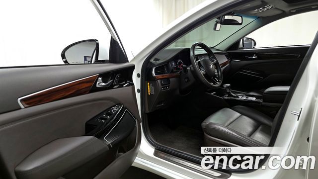 Kia K7 2016 — photo 13