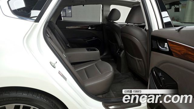 Kia K7 2016 — photo 17
