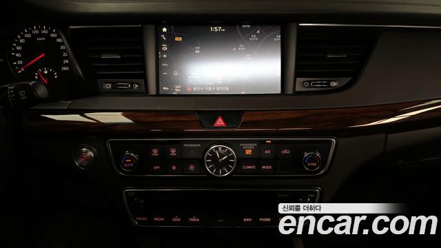 Kia K7 2016 — photo 19