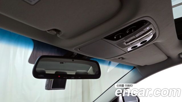 Kia K7 2016 — photo 24