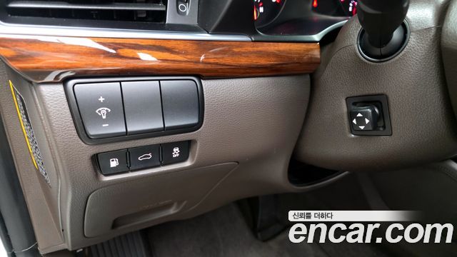Kia K7 2016 — photo 25