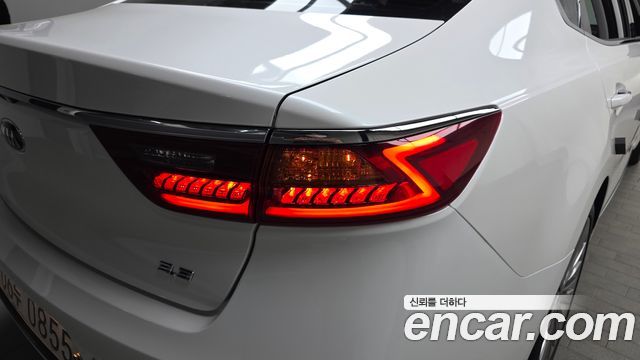 Kia K7 2016 — photo 9