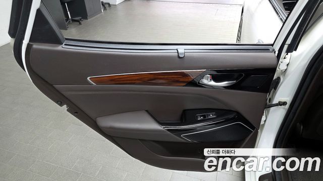 Kia K7 2016 — photo 15