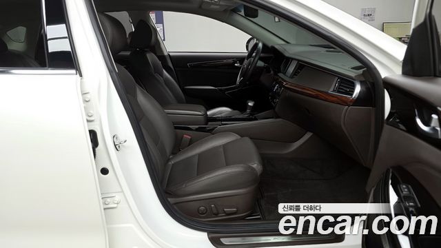 Kia K7 2016 — photo 16