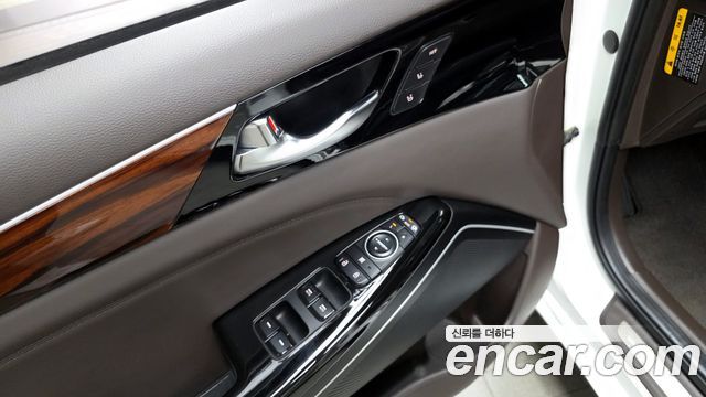 Kia K7 2016 — photo 27