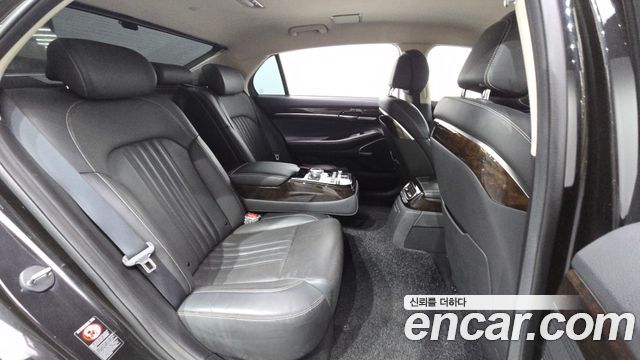 Genesis G90 2019 — photo 18