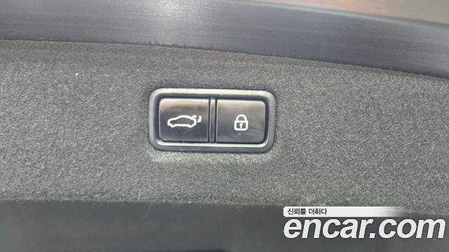 Genesis G90 2019 — photo 29