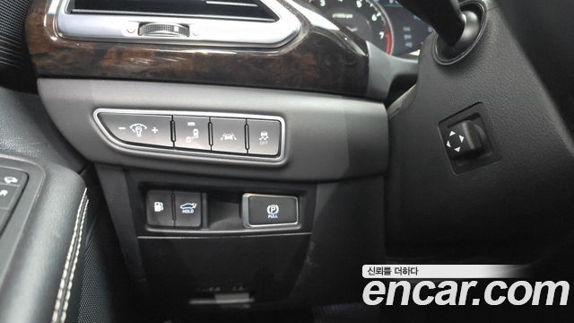 Genesis G90 2019 — photo 31