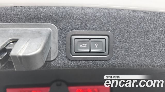 Audi A6 2018 — photo 22