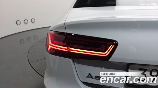 Audi A6 2018 — photo 9