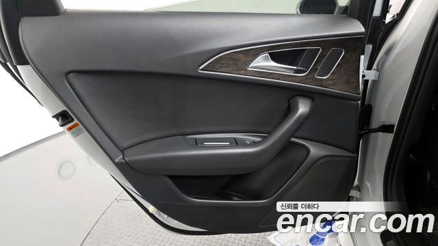 Audi A6 2018 — photo 15