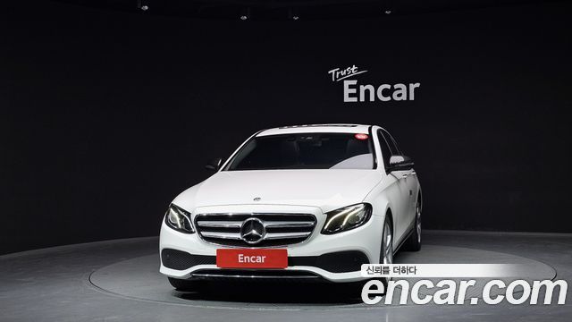 Mercedes-Benz E-Class 2018 — photo 3