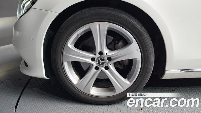 Mercedes-Benz E-Class 2018 — photo 5