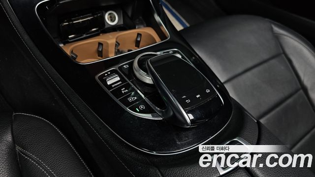 Mercedes-Benz E-Class 2018 — photo 17
