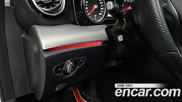 Mercedes-Benz E-Class 2018 — photo 19