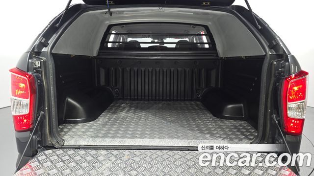 KG Mobility Rexton 2019 — photo 26