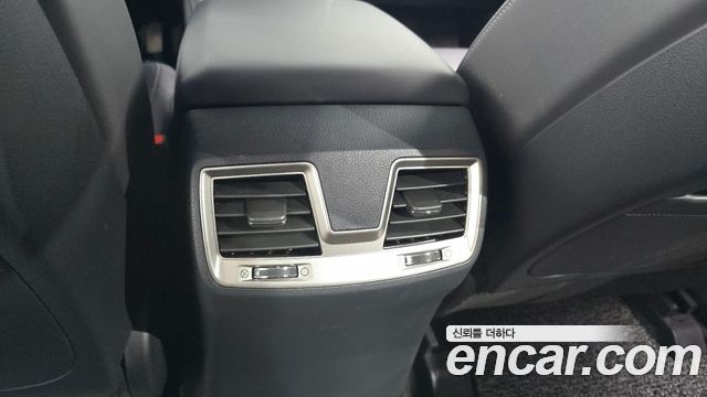 KG Mobility Rexton 2019 — photo 31
