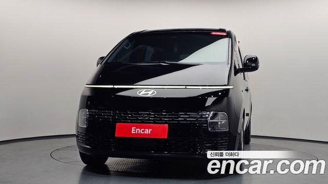 Hyundai Staria 2025 — photo 3