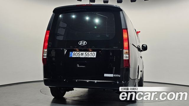 Hyundai Staria 2025 — photo 4