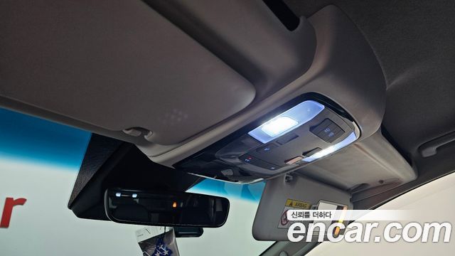Hyundai Staria 2025 — photo 21