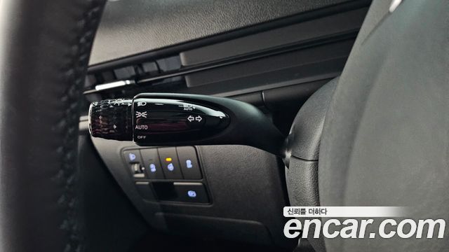 Hyundai Staria 2025 — photo 29