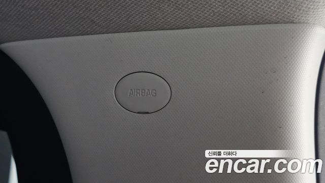 Hyundai Staria 2025 — photo 30
