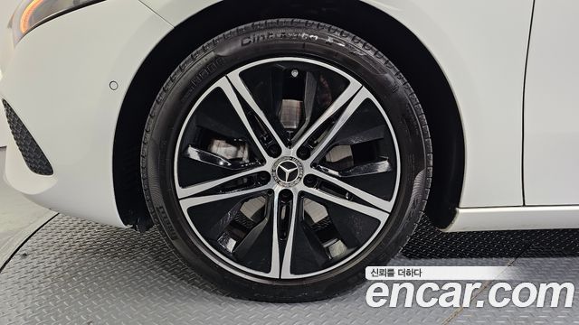 Mercedes-Benz A-Class 2024 — photo 5